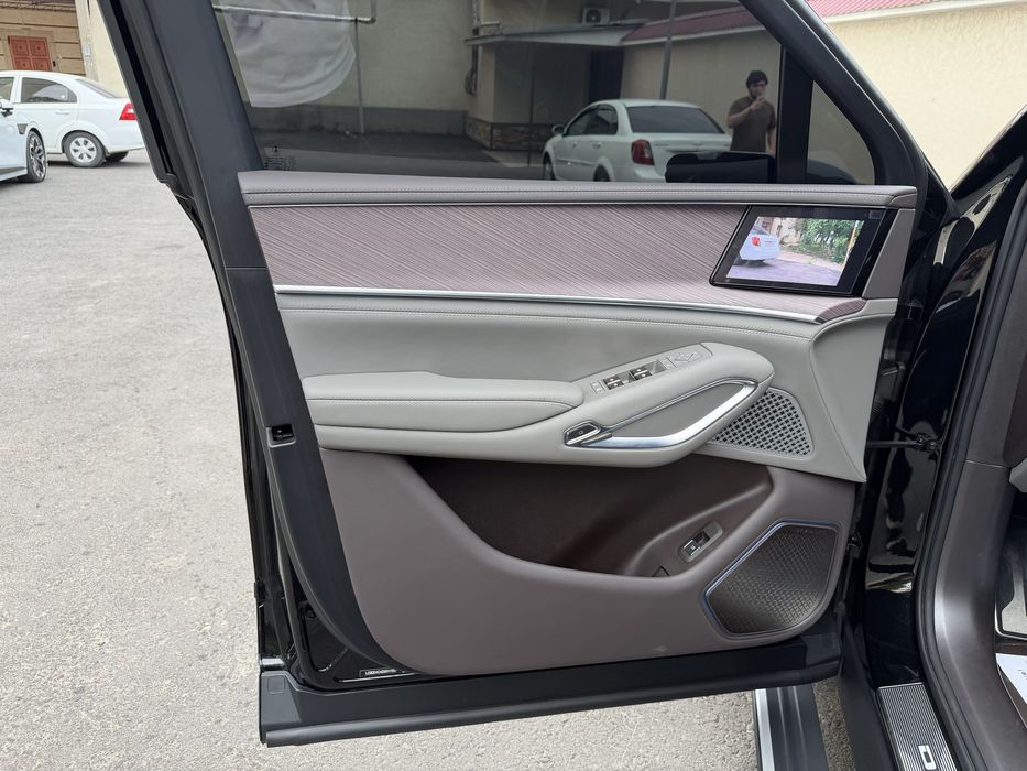 Denza N9 full options hybrid