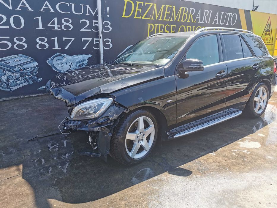 Dezmembrez mercedes ml w166/ML 350D/stop ml/bara spate ml/praguri ml/