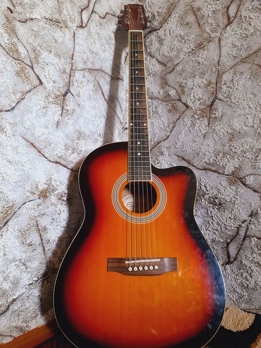 Ekvalayzerli Gitara Sotiladi