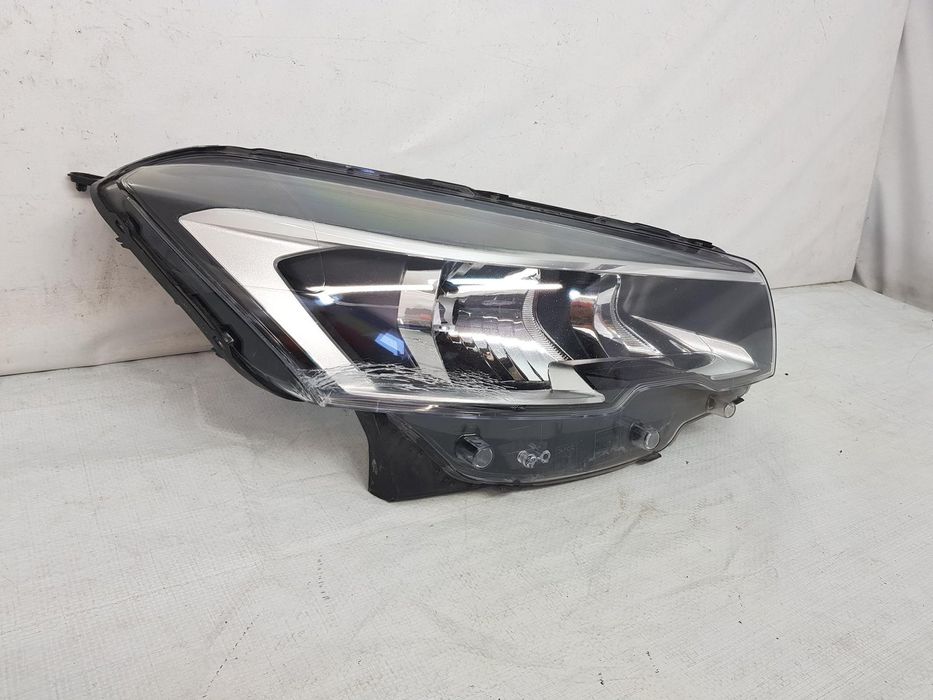 Far dreapta halogen Peugeot 508 facelift dupa 2014