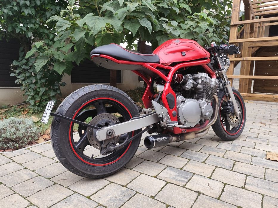 Suzuki bandit 600 cafe racer