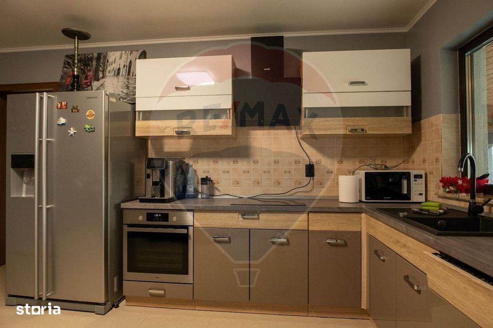 Casă / Vilă cu 5 camere de vânzare