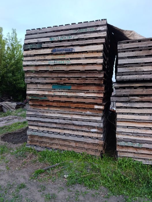 Деревянные щиты (поддоны)