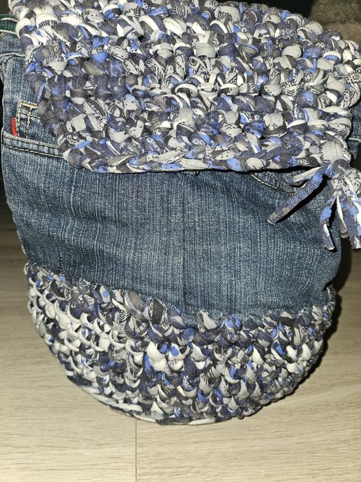 Vand rucsac din blugi cu sfoara impletita