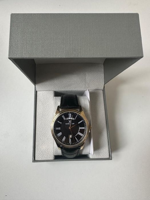 Часы Daniel Klein