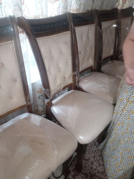 Mebel sotaman yangi stulchiklari yonģoqdan 12talik