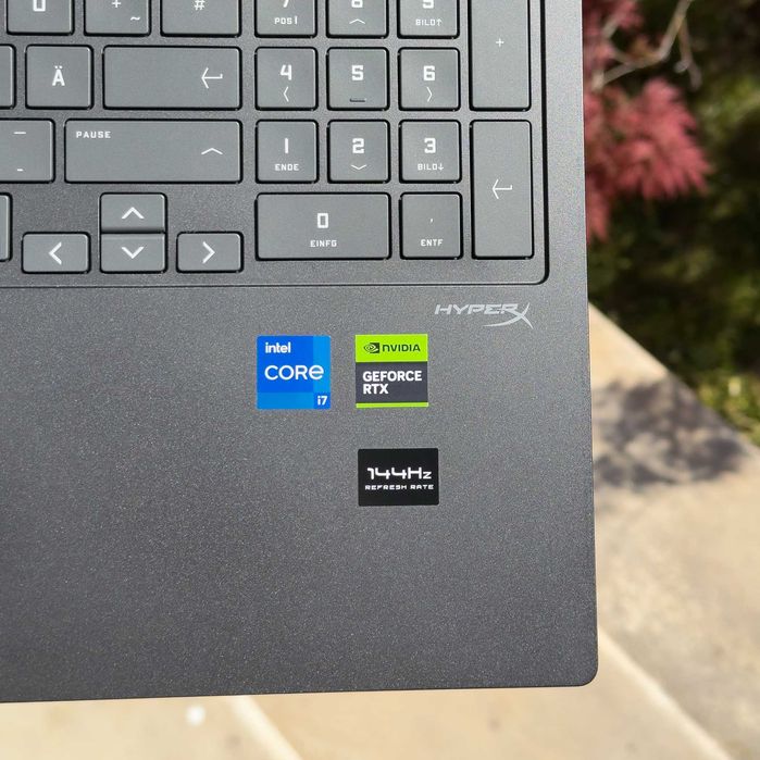 Геймърски Лаптоп HP Victus 16 i7-14700HX, RTX 4060, 32GB RAM