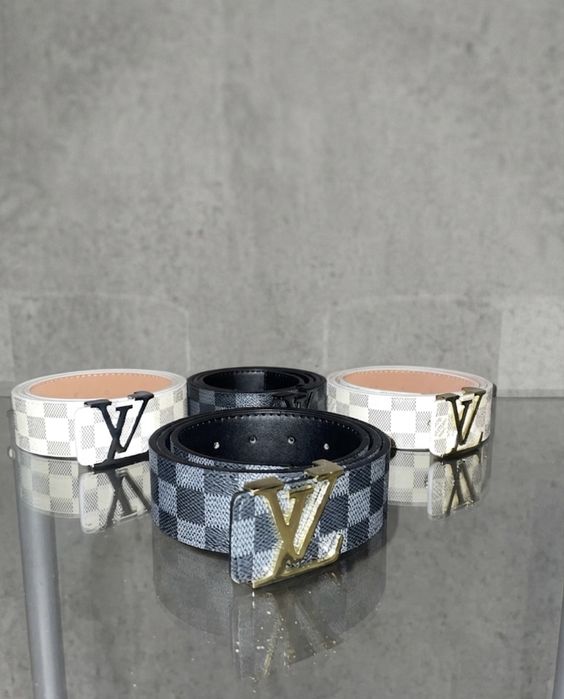 Curea Louis Vuitton neagra XL aur