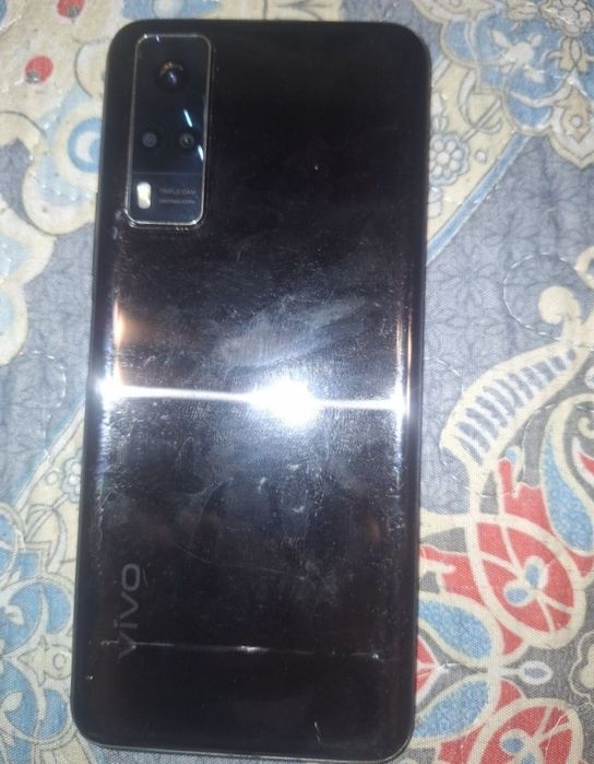 Vivo y31  продам