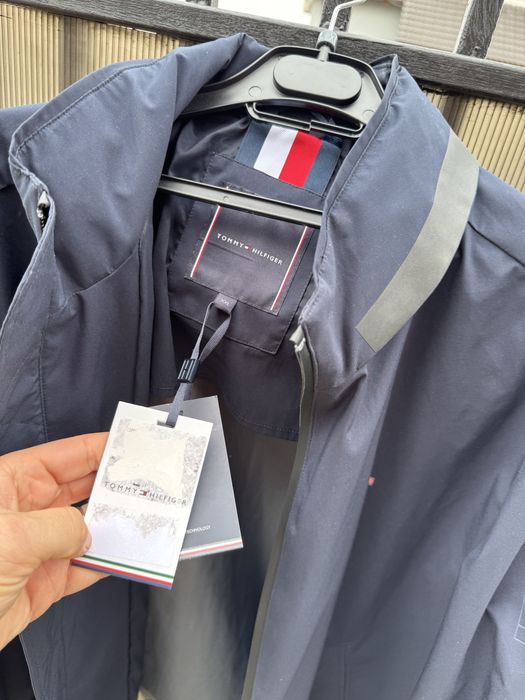 Geaca subtire primavara toamna rezisenta vant si ploaie Tommy Hilfiger