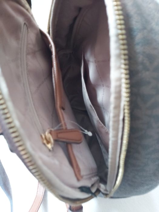 Раница Michael Kors Erin medium