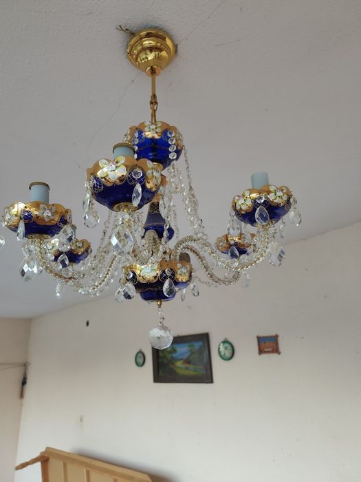 2 ta bir xil 6 shoʻxlik Chexiya bagema qandili