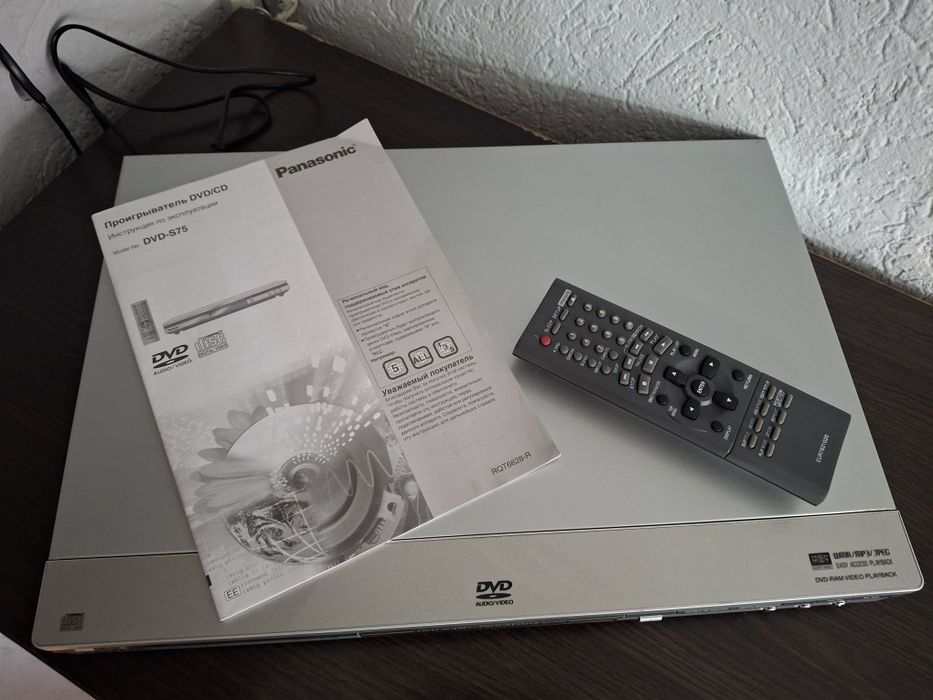 Продам DVD/CD Player Panasonic DVD-S75