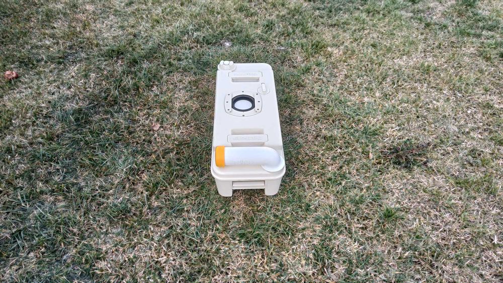 Caseta pentru toaleta cu golire exterioara marca Thetford, model C2