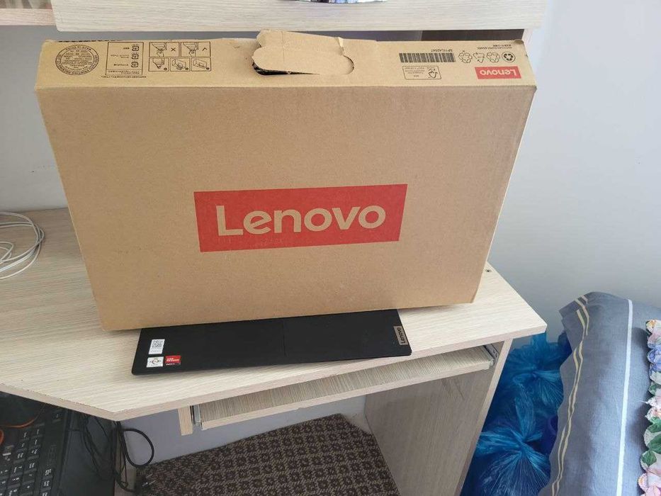 Ноутбук Lenovo V15