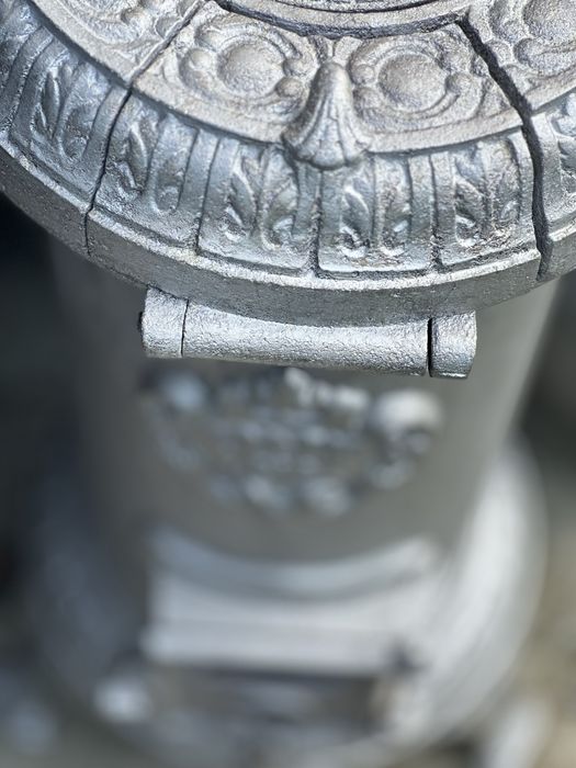 Soba godin Fonta ornamentala nefunctionala