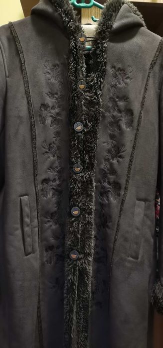 Дамски кожух с качулка, естествена кожа