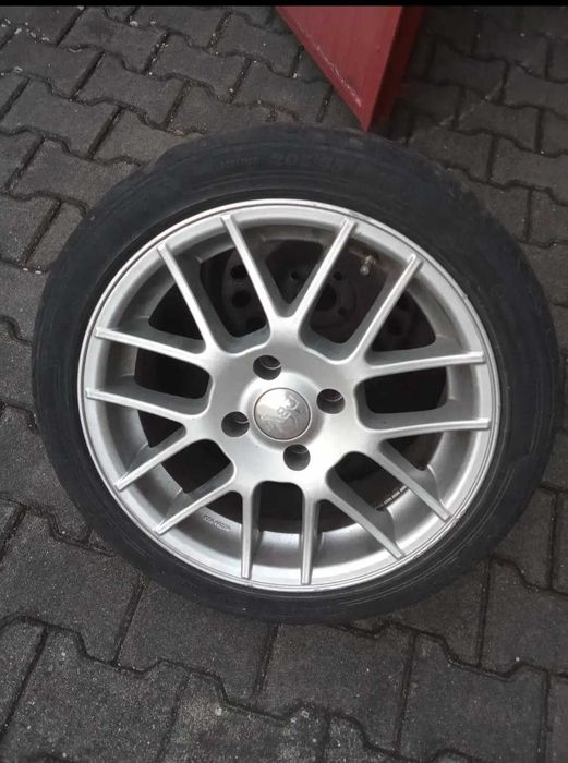 Vand (roti) anvelope auto complet echipate cu jante in stare perfecta