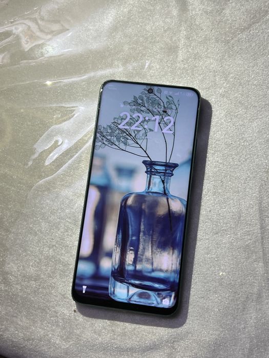 продается HUAWEI NOVA 12i