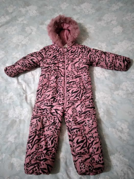 Продам комбинезоны р 104+