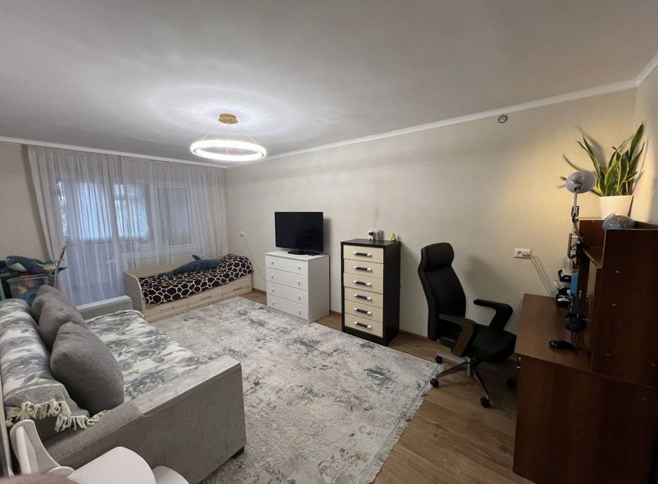 Срочно Продаётся Мирабад 2/2/5 с мебелью техникой ремонт средний !