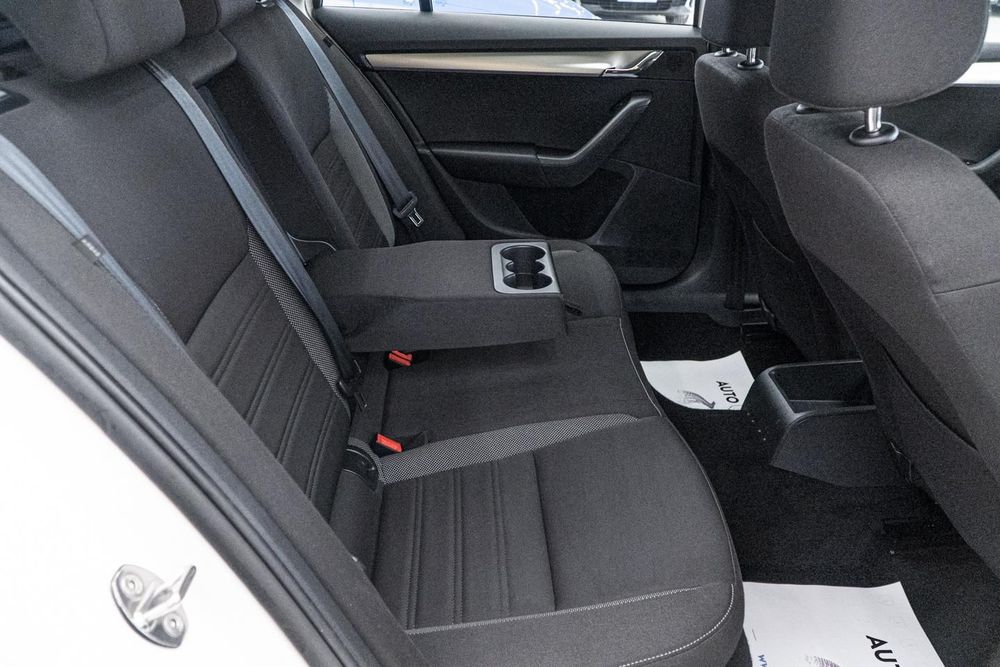 Skoda Octavia Navi/DSG/CarPlay/Camera/AndroidAuto/TVA/Leasing - Rate FARA AVANS