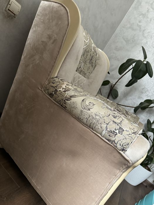 Кресло, добротное прочный каркас