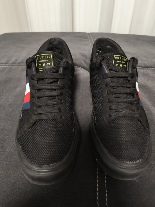 Adidasi tenisi Tommy Hilfiger , marimea 44.5