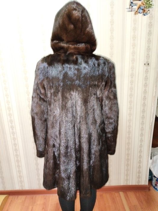 Шубы б/у женские