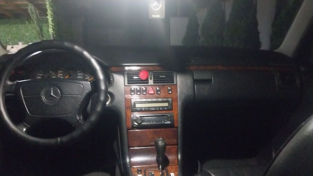 Прадам Mercedes w210