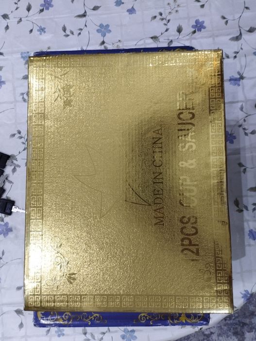 2 набора.у одного нету одна крушка.