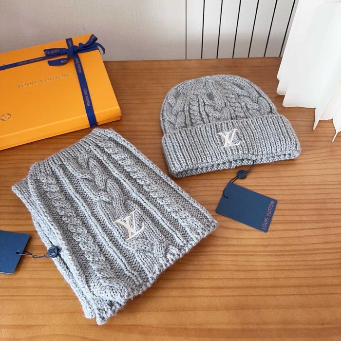 Set Caciula + Fular Louis Vuitton Premium