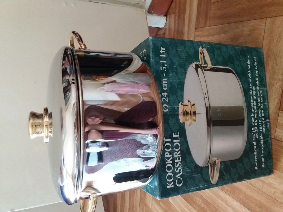 Кастрюля из нержавеющей стали