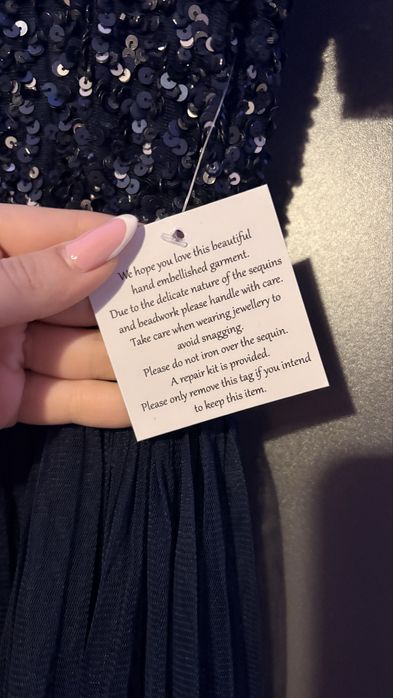 Официална рокля