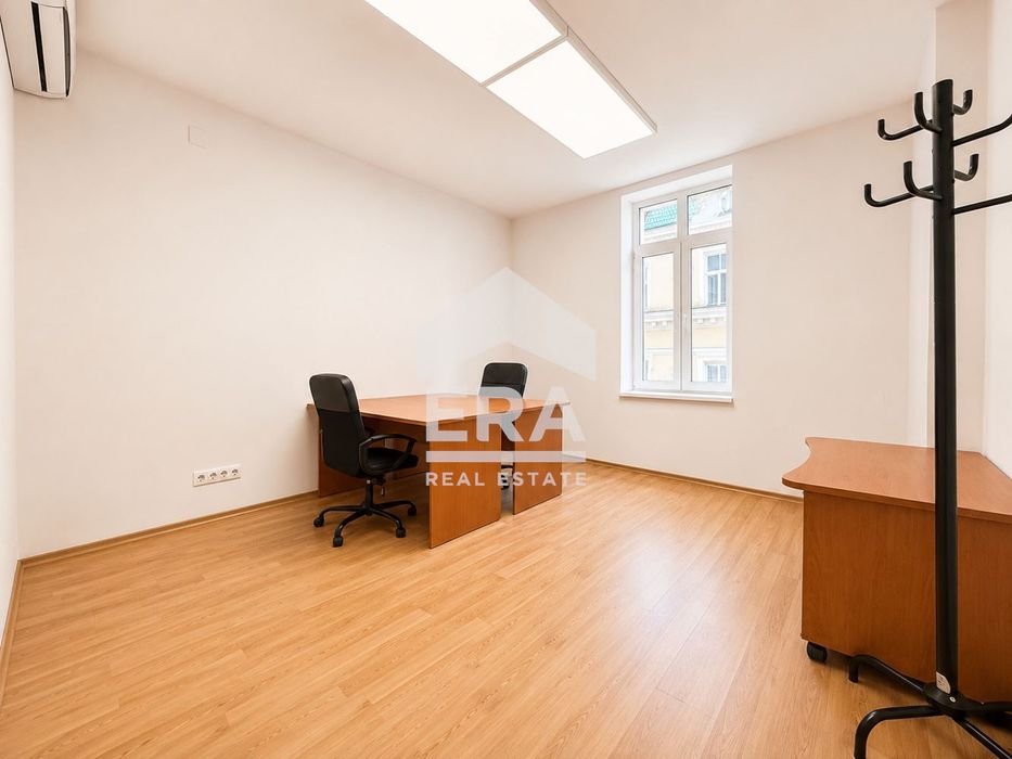 Дава се под наем Офис в София, Център - 92 кв.м за 1380 € - Снимка #4