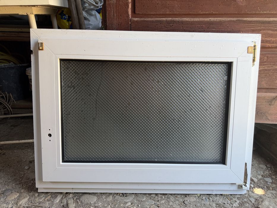 Tâmplărie PVC cu geam termopan ( 3 sticle)