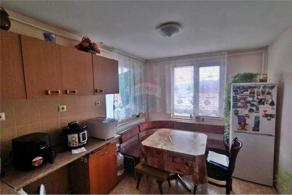 Продава се Етаж от къща в Велики Преслав - 95 кв.м за 641 €/кв.м - Снимка #2
