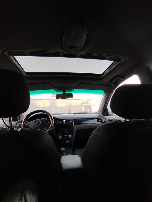 Rial oladigonla qisin