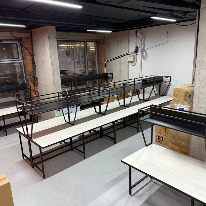 Изготавливаем компьютерные столы. Лофт