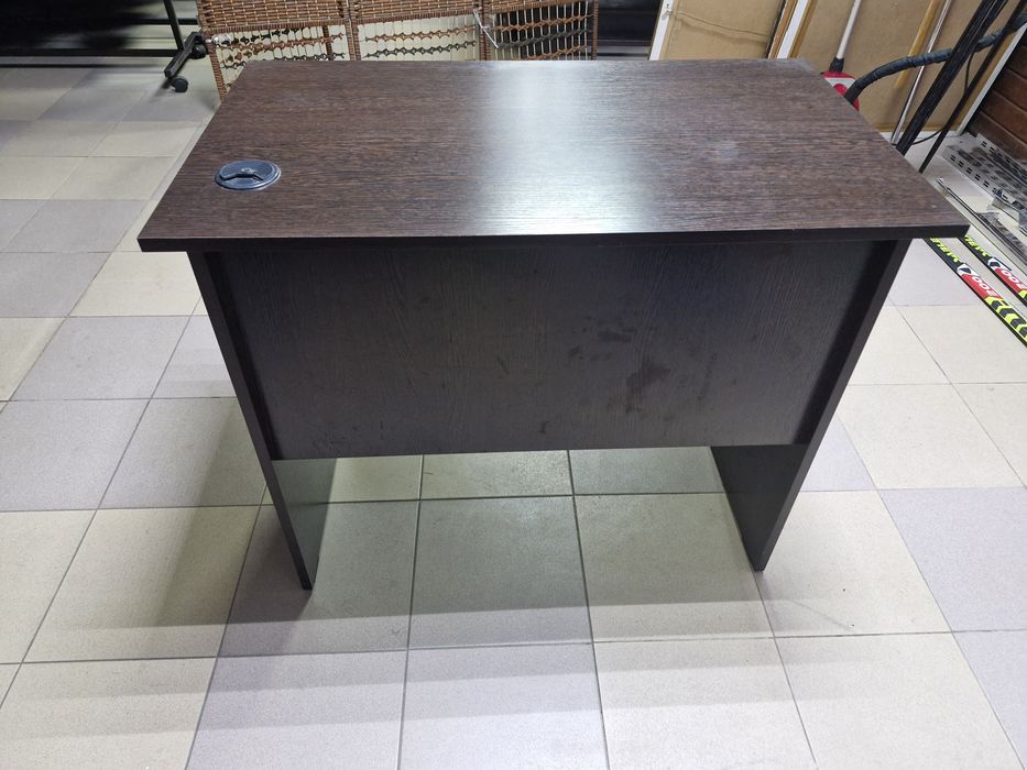 Стол б/у 5000 тг.