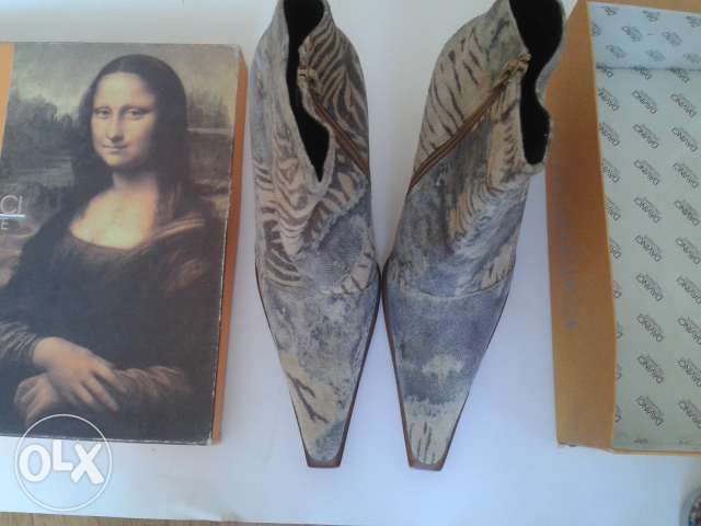 Уникални дамски боти