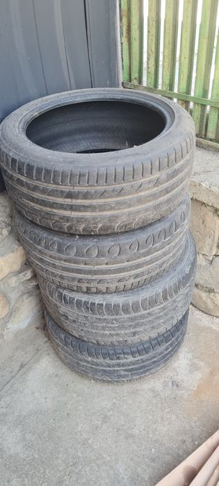 Cauciucuri 2.. 225.45.17 și 2.