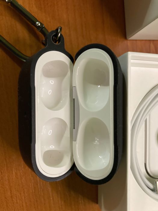 Apple AirPods Pro 2 lightning originale/lipsește casca dreapta