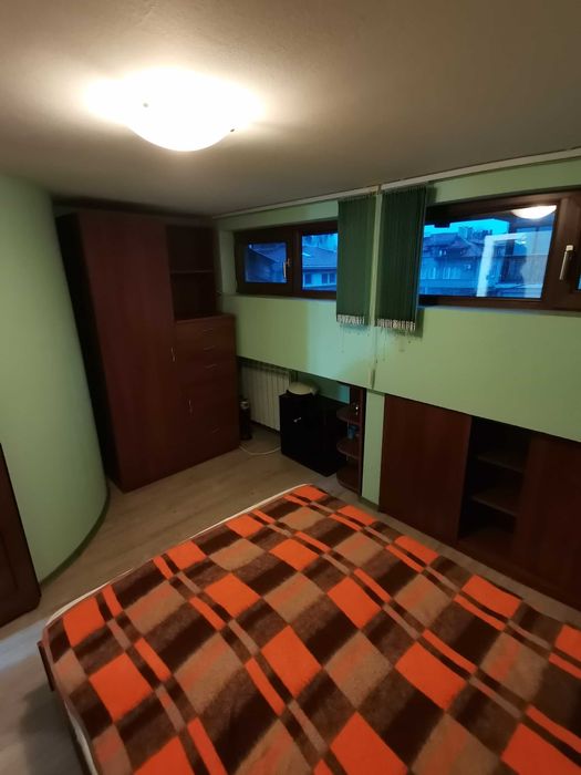 Дава се под наем Тристаен апартамент в Бургас, Център - 100 кв.м за 280.5 € - Снимка #2