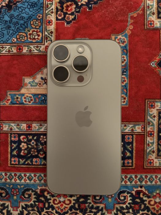 Продам айфон 15 про