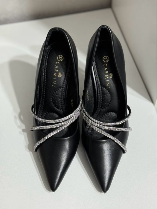 Каблук на шпильке