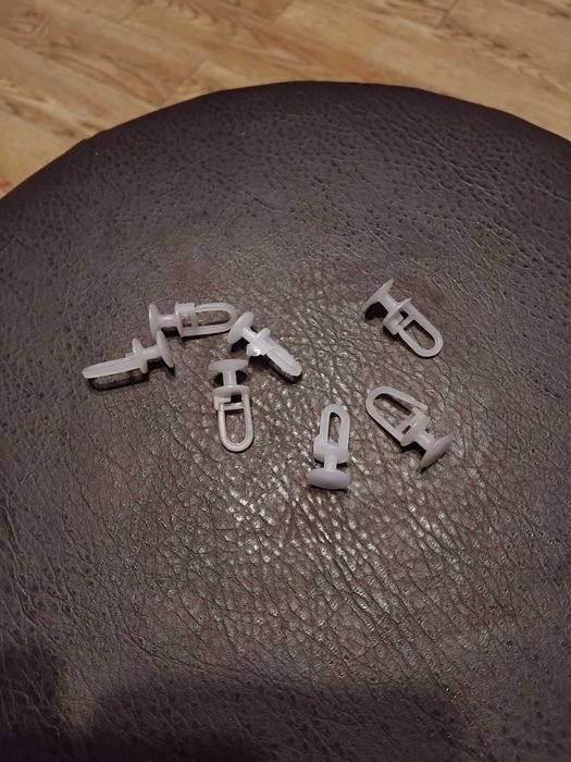 Продам крючки для штор