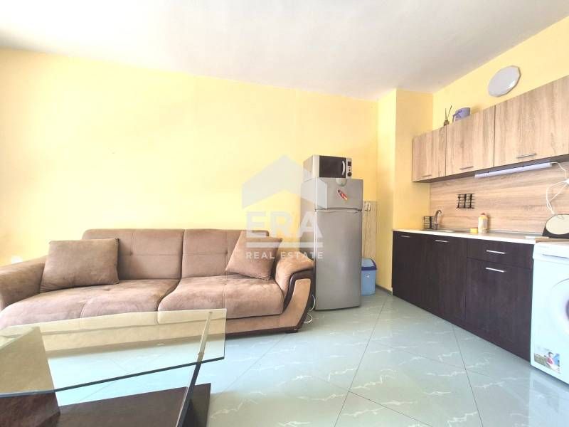 Продава се Двустаен апартамент в к.к. Слънчев бряг - 77 кв.м за 968 €/кв.м - Снимка #3