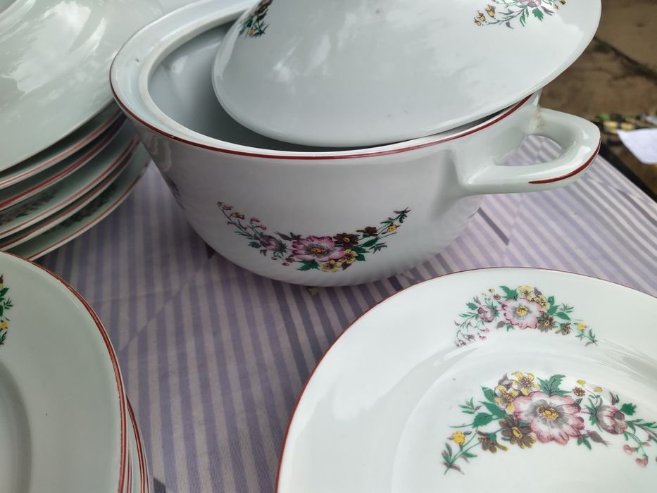 Стар български порцеланов сервиз