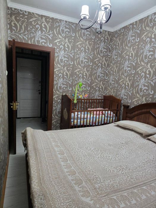 Юнусабад 19 квартал. Продается квартира 2/5/5